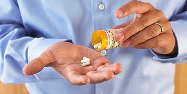 Which antibiotics drink with prostatitis in men